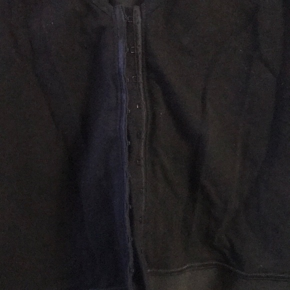 Compression Top - Picture 2 of 3